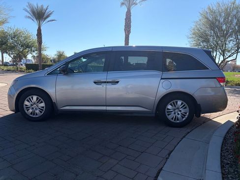 Used 2016 Honda Odyssey LX image 5