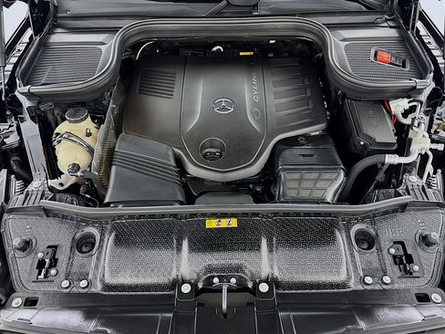 Certified 2025 Mercedes-Benz GLS 450 4MATIC image 13