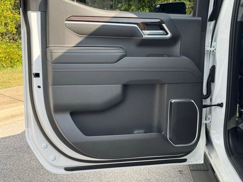 New 2026 GMC Sierra 1500 Elevation w/ LPO, Elevation Black Package image 22