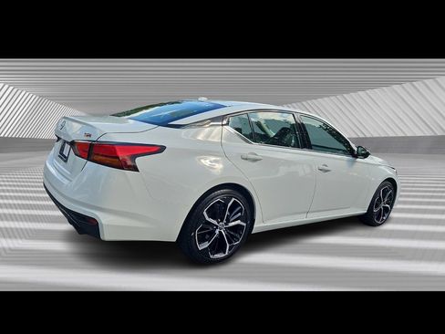Used 2024 Nissan Altima 2.5 SR image 5