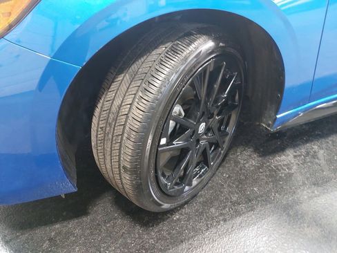 Certified 2025 Nissan Sentra SR w/ Midnight Edition FWD image 32