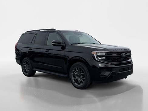 New 2026 Ford Expedition Platinum image 8