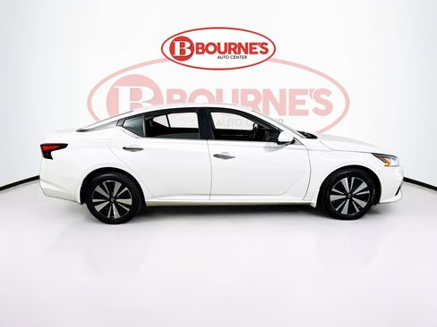 Used 2021 Nissan Altima 2.5 SV w/ SV Premium Package AWD/4WD image 12