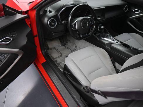 Used 2016 Chevrolet Camaro LT image 12