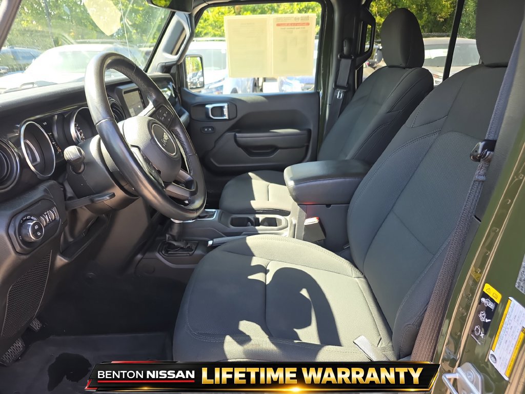 Used 2022 Jeep Gladiator Sport AWD/4WD image 18