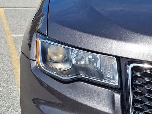 Certified 2021 Jeep Grand Cherokee Laredo image 27