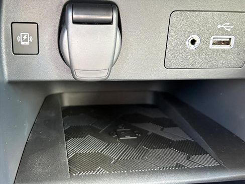 New 2025 Nissan Versa SV w/ Trunk Package image 14