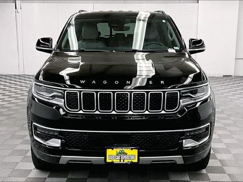 Used 2022 Jeep Wagoneer Series III w/ Rear Seat Video Group 1 AWD/4WD image 4