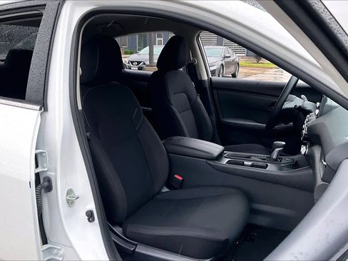 Certified 2025 Nissan Sentra S FWD image 9