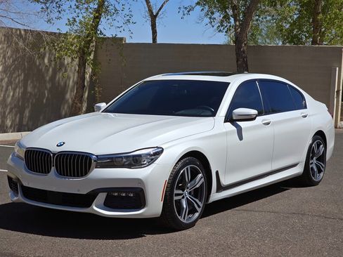 Used 2016 BMW 740i RWD image 6