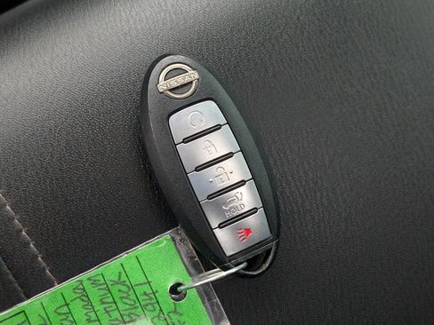 Used 2022 Nissan Armada Platinum w/ Captain's Chairs Package image 33