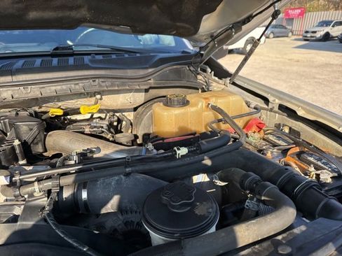 Used 2019 Ford F250 Lariat w/ Lariat Ultimate Package image 5