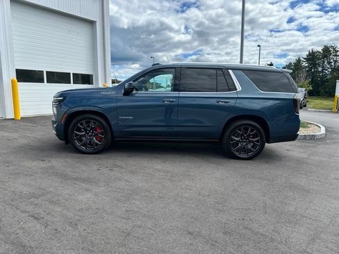 Used 2025 Chevrolet Tahoe High Country AWD/4WD image 2