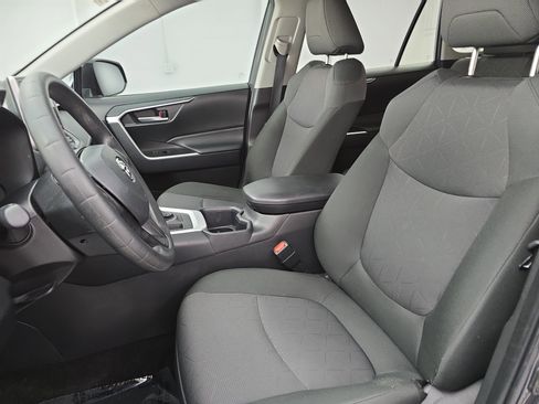 Used 2025 Toyota RAV4 XLE image 14