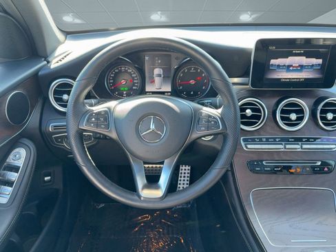 Used 2019 Mercedes-Benz GLC 300 4MATIC image 27