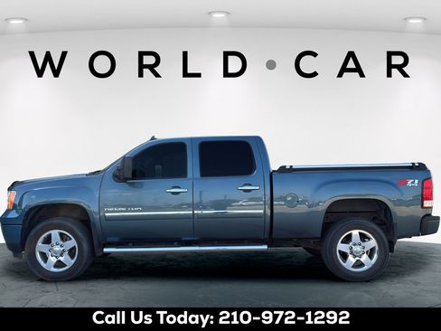 Used 2012 GMC Sierra 2500 Denali w/ Suspension Package, Off-Road AWD/4WD image 14