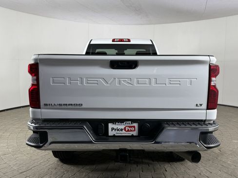 Used 2024 Chevrolet Silverado 2500 LT w/ Convenience Package image 7