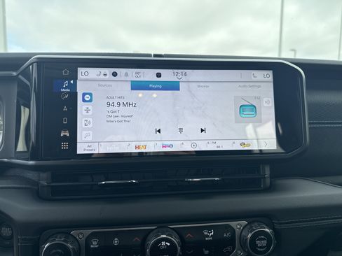 Used 2024 Jeep Wrangler Unlimited Rubicon 4xe image 23