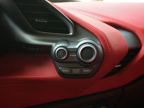 Used 2017 Ferrari 488 GTB Base image 23