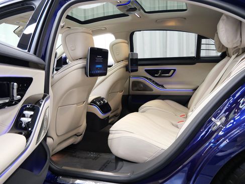 Used 2024 Mercedes-Benz S 63 AMG S image 16