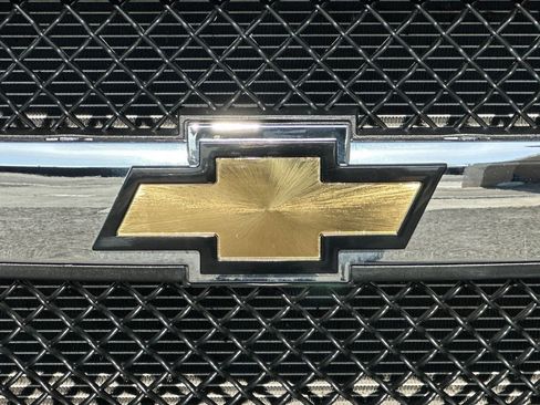 Used 2025 Chevrolet Express 2500 w/ Driver Convenience Package RWD image 34