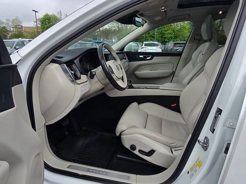 Used 2018 Volvo XC60 T5 Inscription w/ Convenience Package AWD/4WD image 16