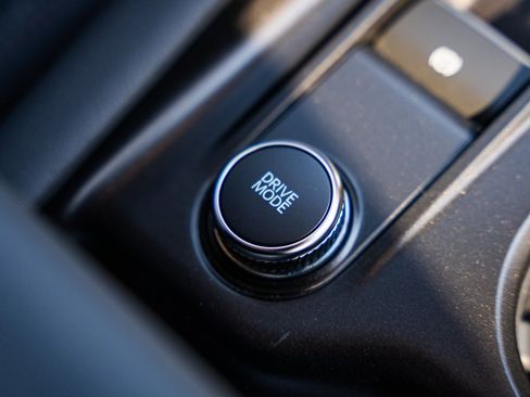 Certified 2025 Ford Explorer Active image 31