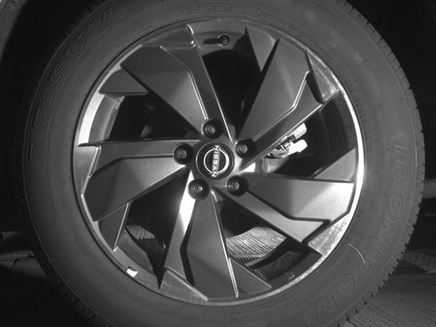 Used 2025 Nissan Rogue SV FWD image 14