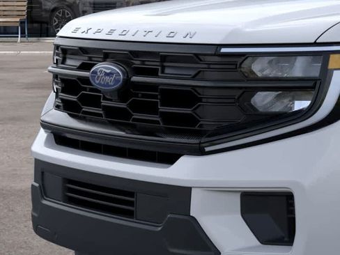 New 2026 Ford Expedition Active AWD/4WD image 17