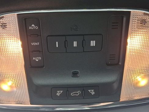 Used 2021 Jeep Grand Cherokee Laredo X AWD/4WD image 28