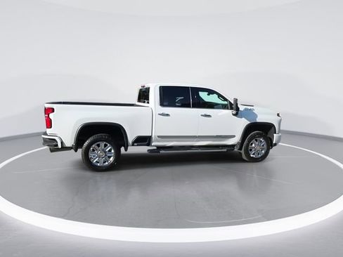 Used 2024 Chevrolet Silverado 2500 High Country w/ Z71 Off-Road Package AWD/4WD image 9