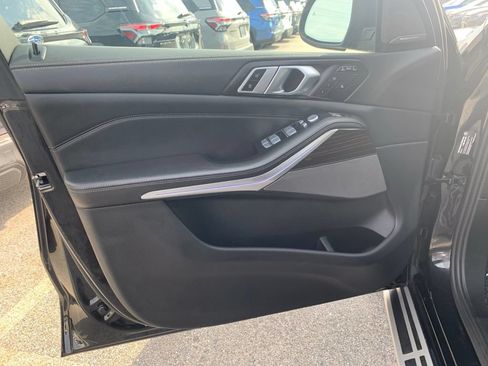 Used 2025 BMW X7 xDrive40i AWD/4WD image 17