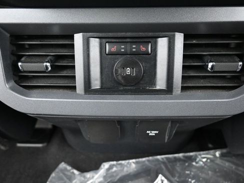 Used 2024 Ford F250 Lariat w/ Lariat Ultimate Package AWD/4WD image 33