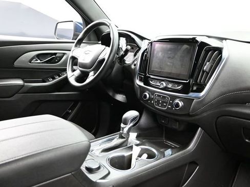Used 2023 Chevrolet Traverse LT AWD/4WD image 17