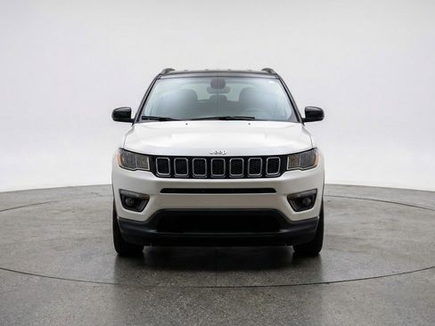 Used 2025 Jeep Compass Limited image 2