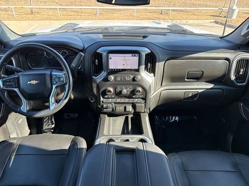 Used 2021 Chevrolet Silverado 2500 LTZ w/ LTZ Convenience Package image 15