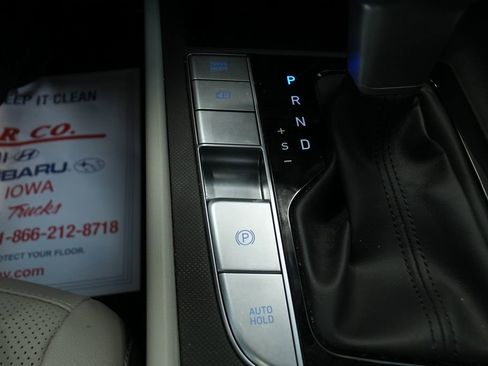 Used 2023 Hyundai Elantra Limited image 32