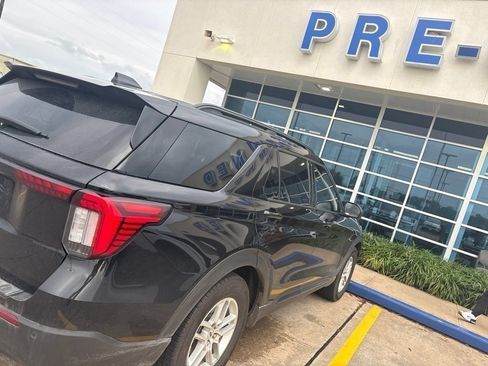 Used 2026 Ford Explorer Active RWD image 8