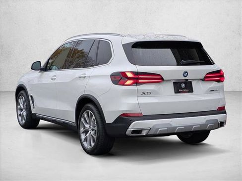 New 2026 BMW X5 xDrive50e w/ Climate Comfort Package image 8