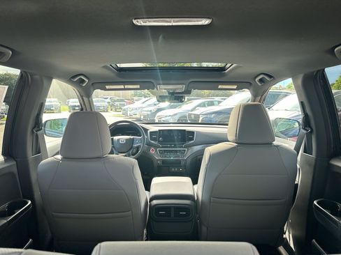 Used 2025 Honda Passport EX-L image 13