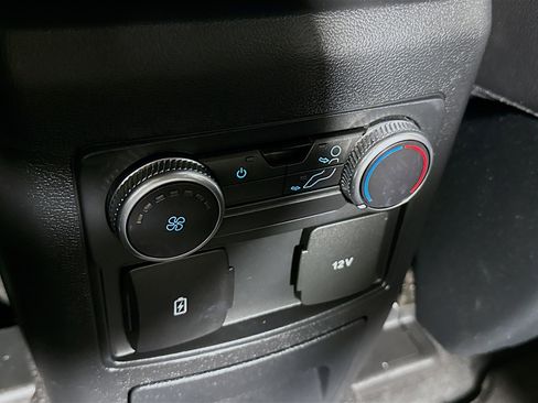 Used 2022 Ford Explorer ST image 30