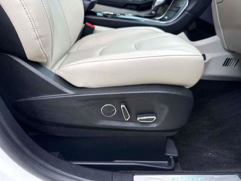 Certified 2018 Ford Edge Titanium w/ Technology Package FWD image 15
