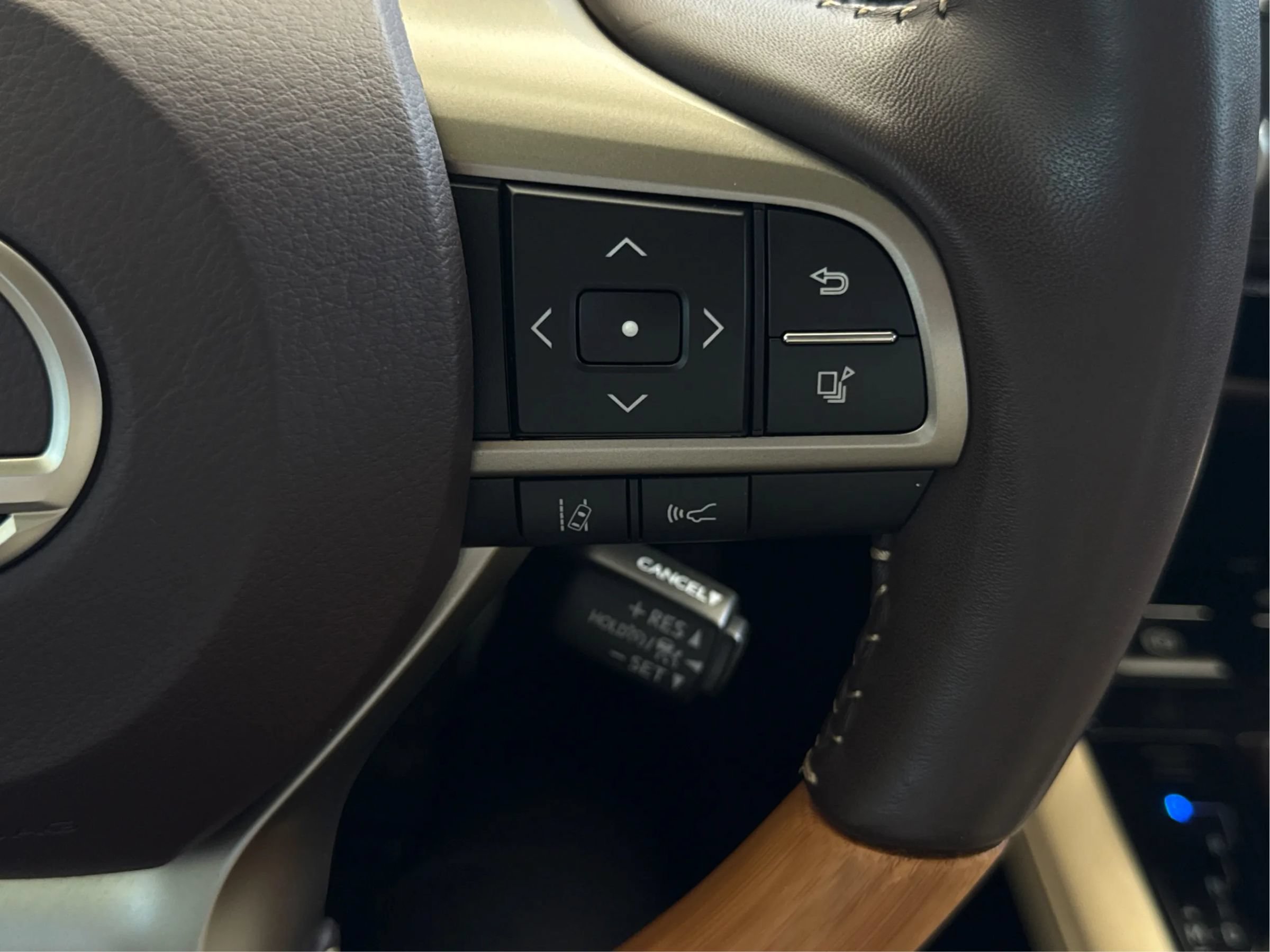 Used 2020 Lexus RX 350 FWD w/ Premium Package image 34