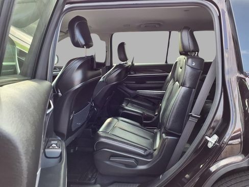 Used 2023 Jeep Grand Cherokee L Limited w/ Rear Seat Video Group I image 26