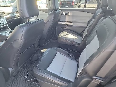 Used 2023 Ford Explorer XLT w/ Equipment Group 202A AWD/4WD image 11