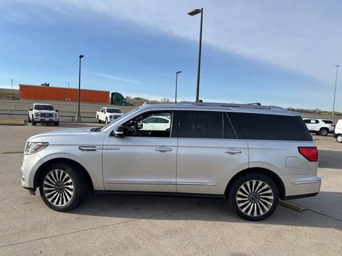 Used 2019 Lincoln Navigator Reserve w/ Cargo Package image 3
