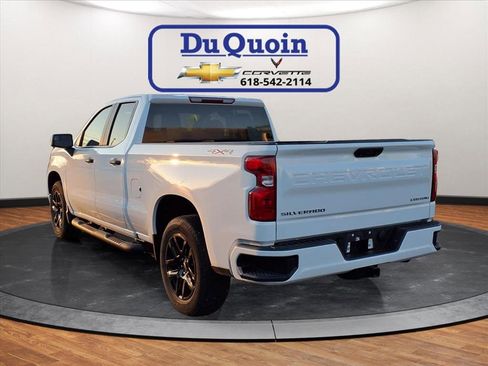 Used 2023 Chevrolet Silverado 1500 Custom image 3
