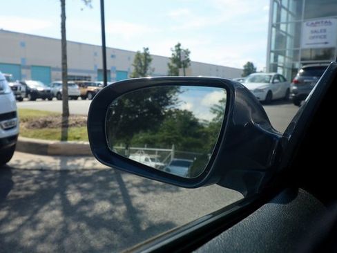 Used 2011 Mercedes-Benz SL 550 image 36