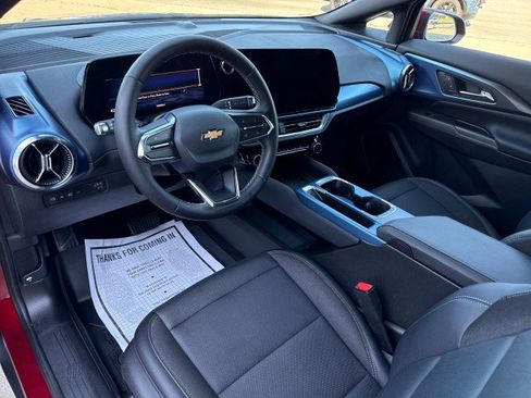 Used 2025 Chevrolet Equinox EV LT w/ Convenience Package FWD image 16