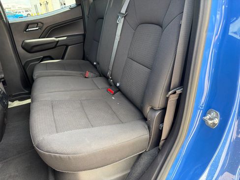 Used 2025 GMC Canyon Elevation RWD image 17